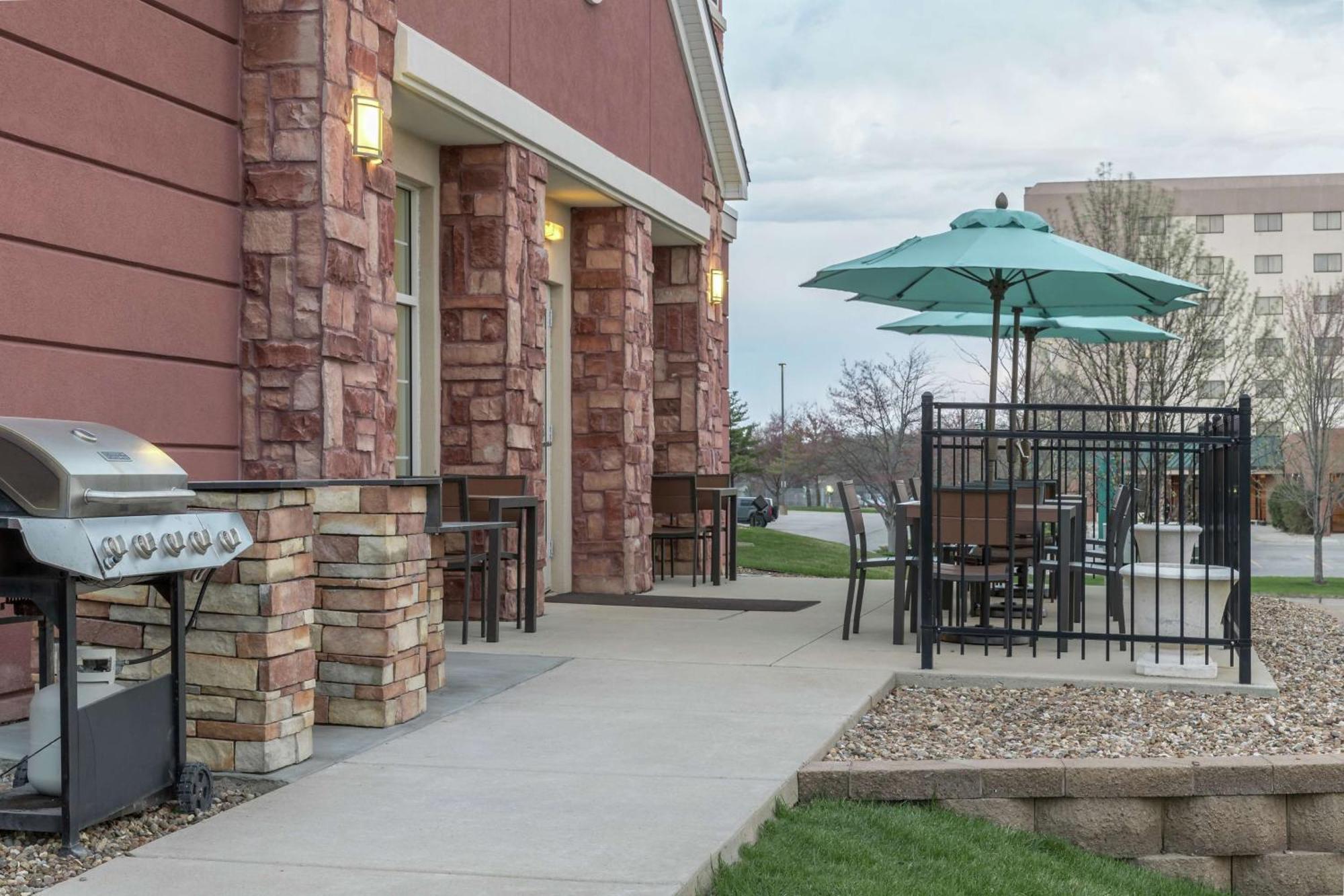 Homewood Suites By Hilton Cedar Rapids-North Luaran gambar